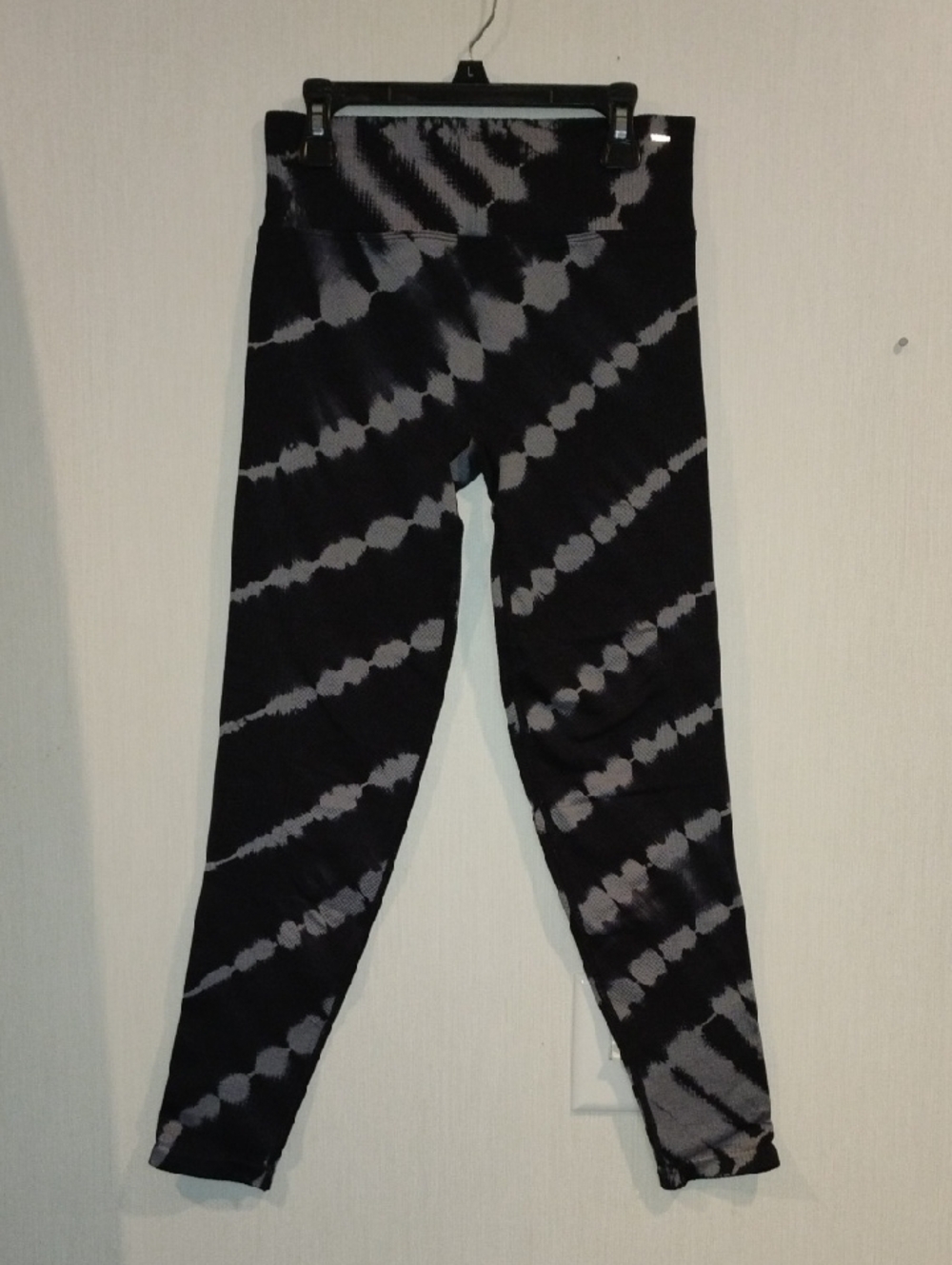 Pink ActiveBlack & Gray Tie-Dye Leggings